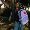 UNGLAUBLICH!!! EIN WENDBARER RUCKSACK – VON LILA VELOUR ZUM OG SHARKS IN PARIS-RUCKSACK
