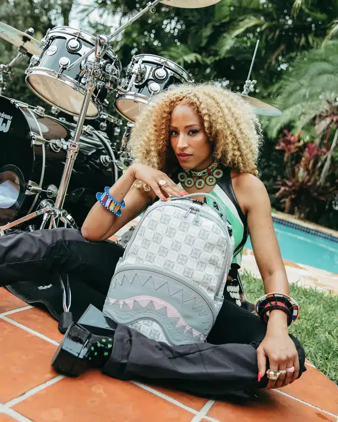 A.I.8 AFRICAN INTELLIGENCE BOOKED & BUSY RUCKSACKS