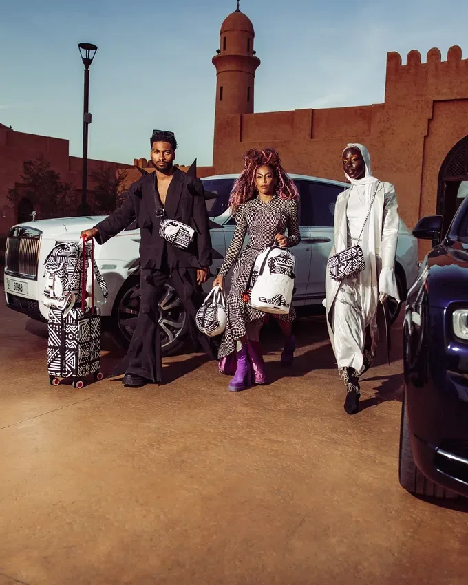 A.I.8 AFRICAN INTELLIGENCE – ORIGIN STORY Rucksäcke mit Sling-Taschen