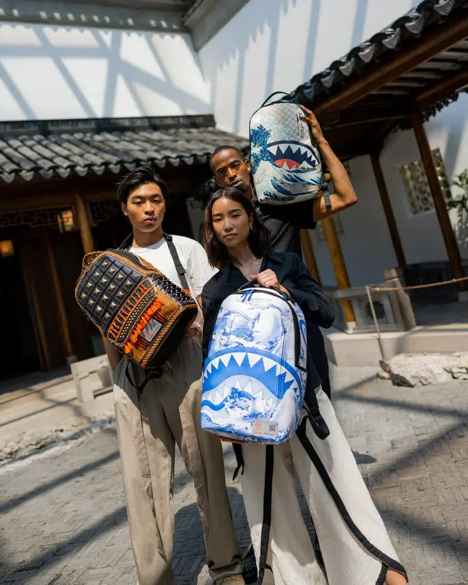 DER MET CHINESE LANDSCAPE RUCKSACK