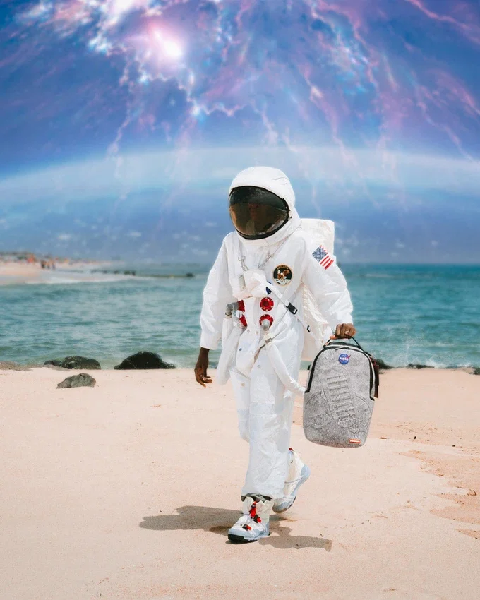 EIN BLICK IN DIE ZUKUNFT – NASA-KOLLABORATION MOON SHARK 3D-GEFORMT