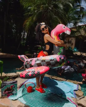 FLAMINGO MAFIA – POOL-PARTY-SCHWIMMTIER