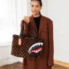 FURRR SHARKS IN PARIS Tragetaschen
