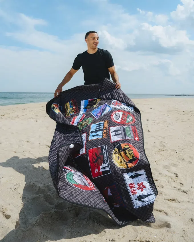GLOBAL MOGUL UNLIMITED MILES ZUSAMMENFALTBARE STRANDMATTE/DECKE, WASSERABWEISEND, UMWANDELBAR IN EINE TRAGETASCHE ODER EINE TRAGETASCHE MIT STRANDTASCHEN