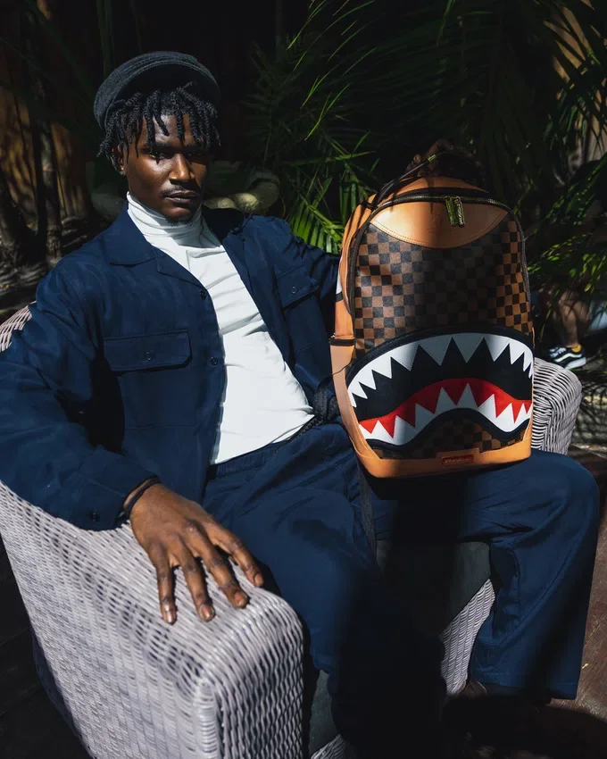 Henny AIR TO THE THRONE Rucksäcke (DLXV)