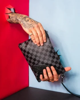 Henny BLACK CROSSOVER-CLUTCH