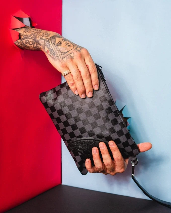 Henny BLACK CROSSOVER-CLUTCH