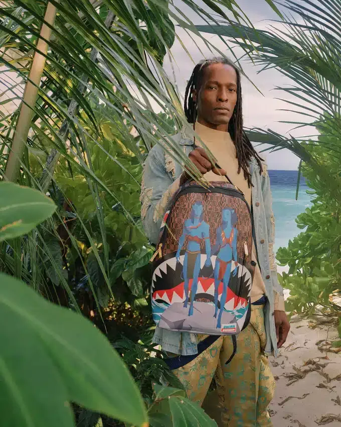 JAKE UND NEYTIRI – SHARKS IN PANDORA