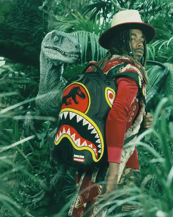 JURASSIC PARK SHARK „CHENILLE SHARK“ RUCKSACK (DLXR)