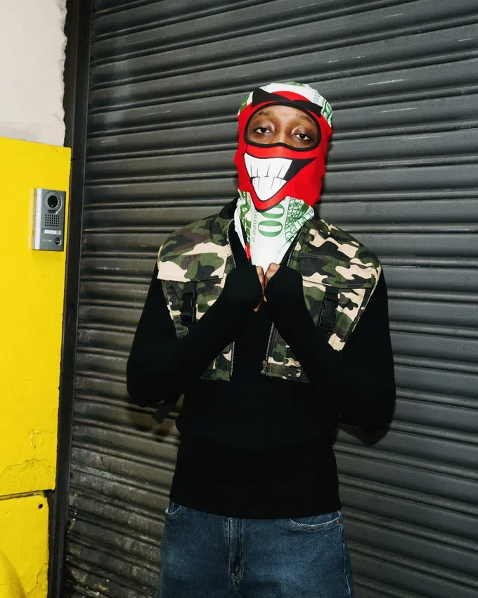 MONEY BOY Sturmhaube (ROT)
