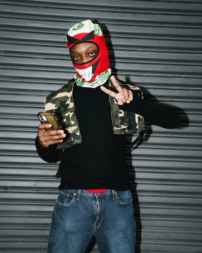 MONEY BOY Sturmhaube (ROT)