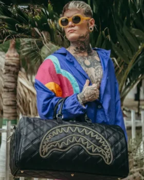 NOIR QUILT GOLD CHAIN SHARK Seesäcke