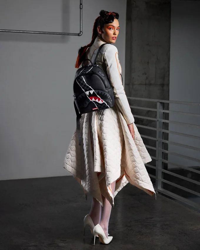 SHARK SLASH SAVAGE RUCKSACK