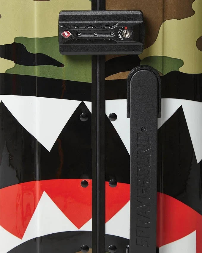 SHARKNAUTICS (Camo) 21,5” Reisegepäck