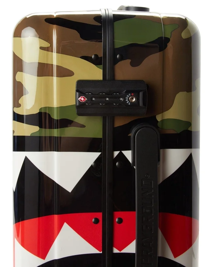 SHARKNAUTICS (Camo) 21,5” Reisegepäck