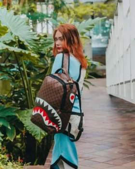 SHARKS AND SKULLS RUCKSACK (DLXV)
