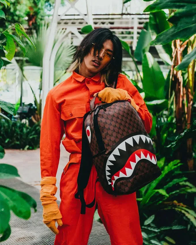 SHARKS AND SKULLS RUCKSACK (DLXV)