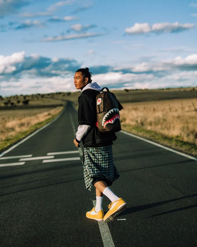 SHARKS IN PARIS BLUR EFFECT RUCKSACK
