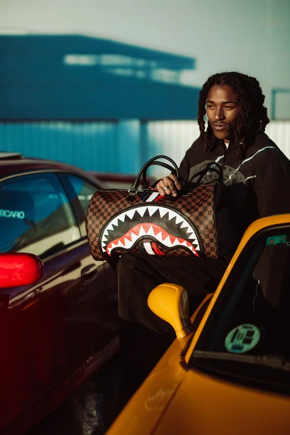SHARKS IN PARIS GT Seesäcke