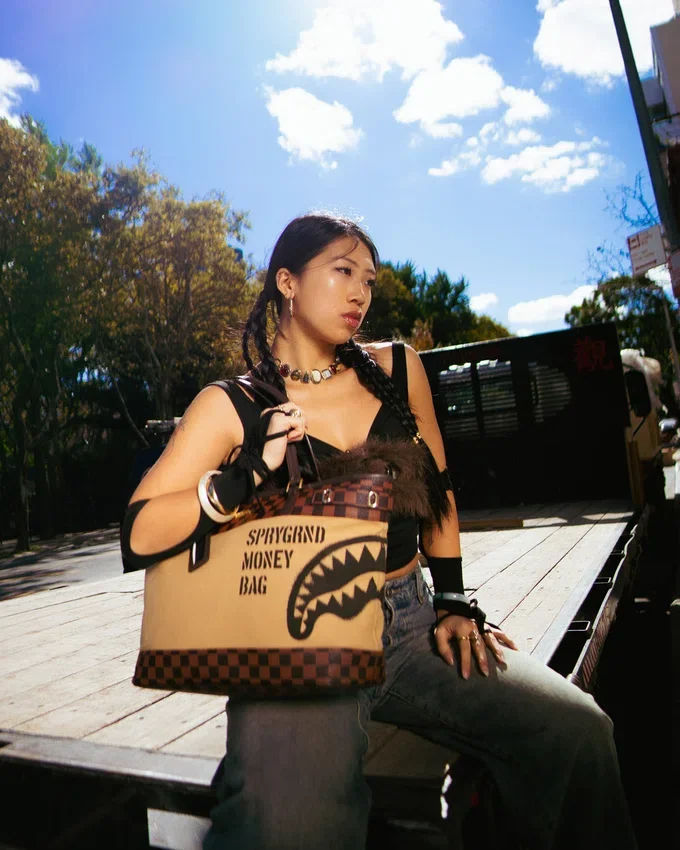 SPRAYGROUND Geldtaschen-Tragetasche