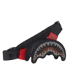 TRINITY CAMO SHARKMOUTH UMHÄNGETASCHE