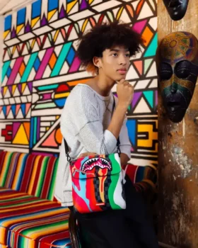 TRIPPY TAFFY LARGE Sling-Tasche Umhängetasche