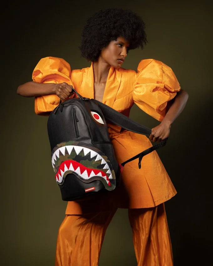 VELCRO SHARK – RUCKSÄCKE MIT 3 AUSTAUSCHBAREN HAIFISCHEN (DLXV)